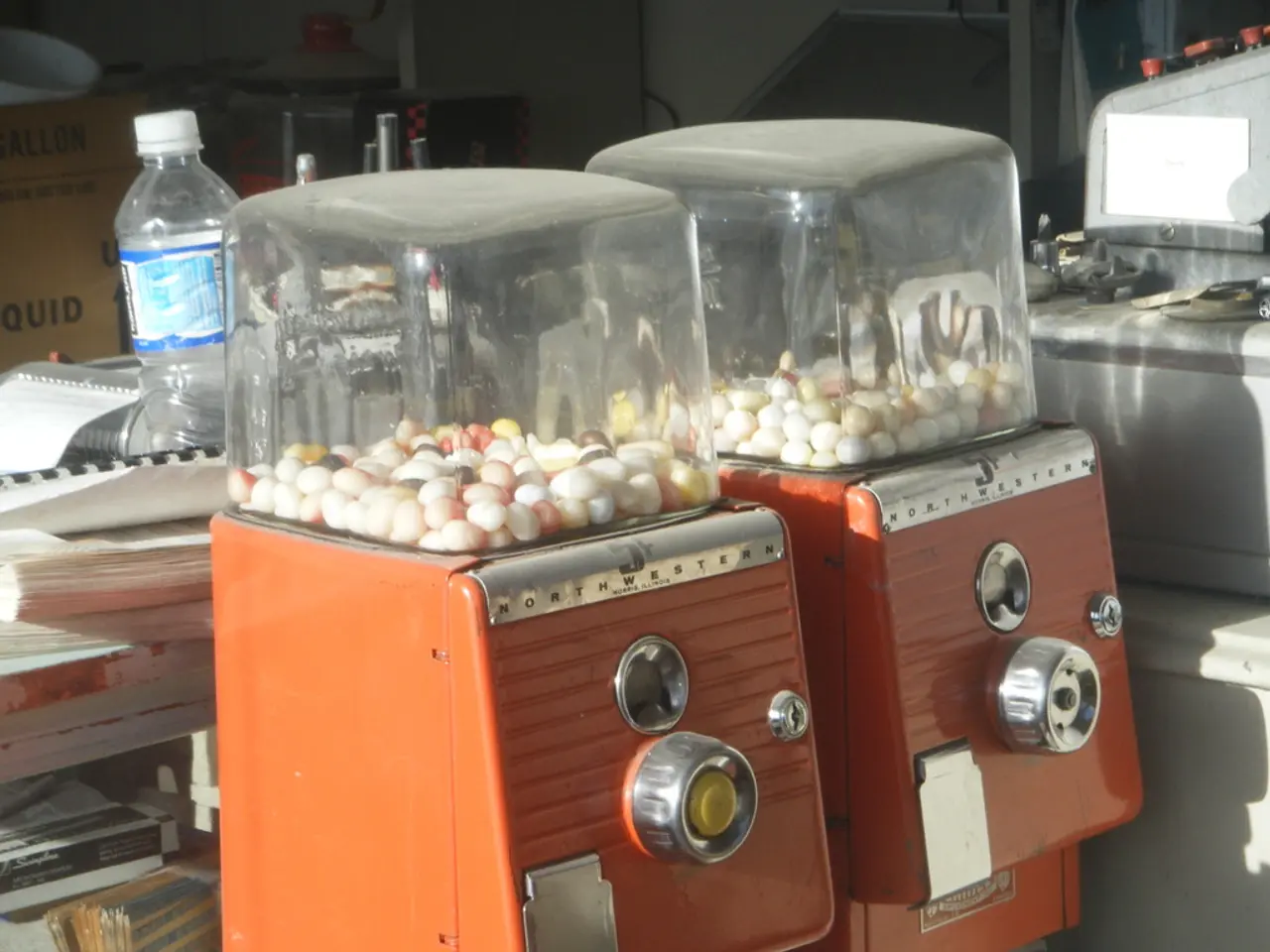 Unforeseen Chemical Reaction in Homemade Experiment Leads to Bag's Explosion