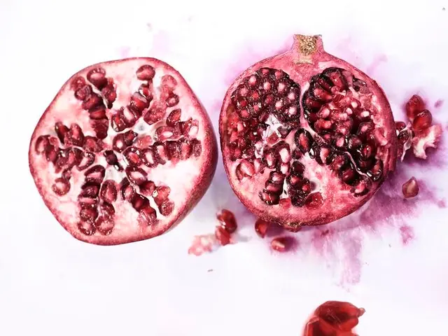 Advantages of Pomegranate for Enhanced Male Health (10 Key Points)
