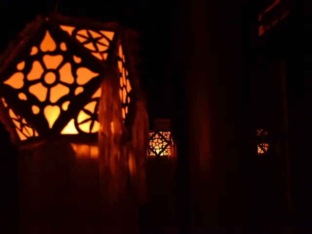 Cosmic Enigma Unveiled: The Hubble Dilemma and the Dark Energy Conundrum – A fresh mystery in the...