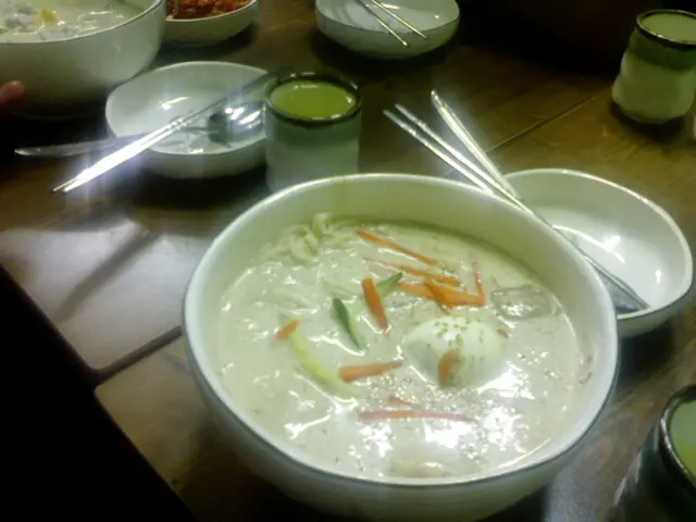 Feeding Schedule for a 6-month-old: Daily Plan