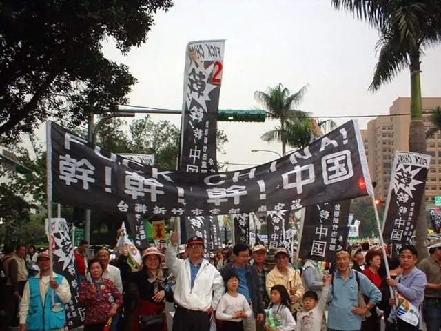 "Exploring beyond physical fitness": the collective empowering women with emotional health support