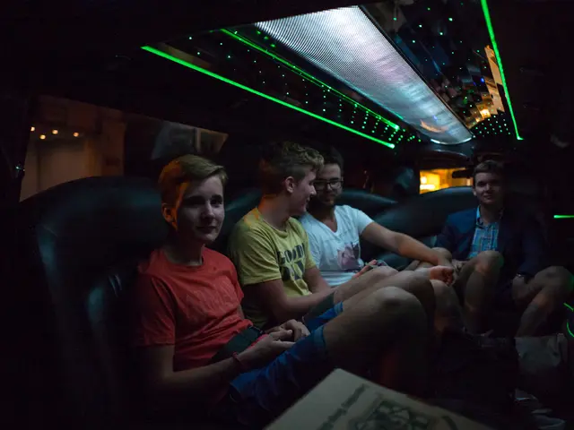 Assessing urban facades' texture and design: Investigating their impact on human stress levels