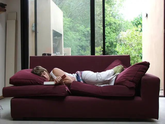 Sleep and Mental Altitude Improvement through Pre-sleep Reading