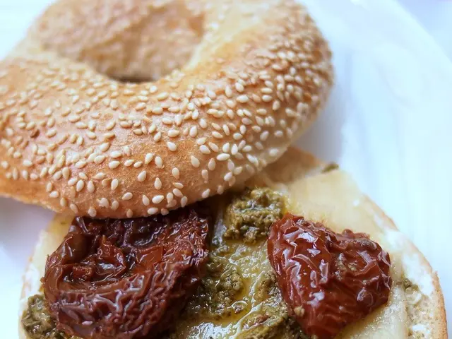 Unclassifiable as either seafood or flesh consumption