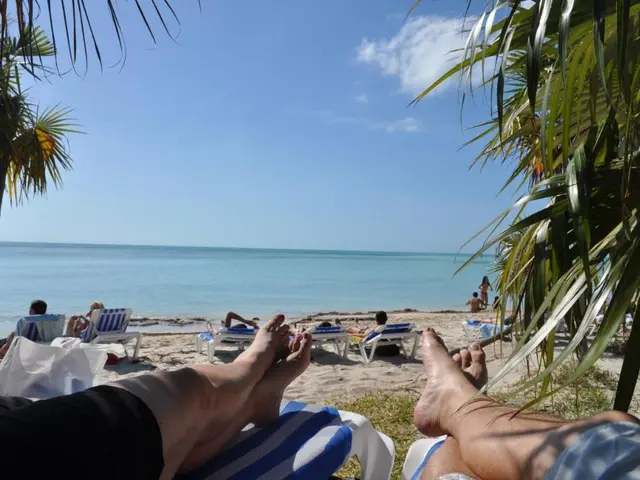 Sweltering Heat in UAE Reaches 133.24°F: Medical Professionals Issue Alerts for Fainting, Heat...