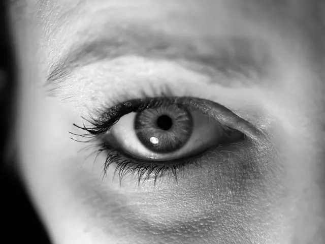 Applying Eye Cream: Before or After Moisturizer Application?