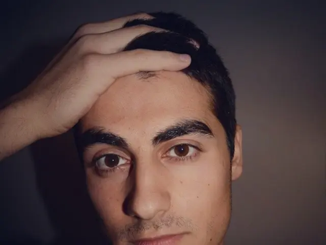 Understanding Follicular Eczema: Recognizing Symptoms and Providing Treatment Options