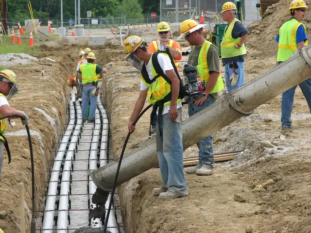 Daily labor under intense heat places outdoor workers at risk of fatal collapse